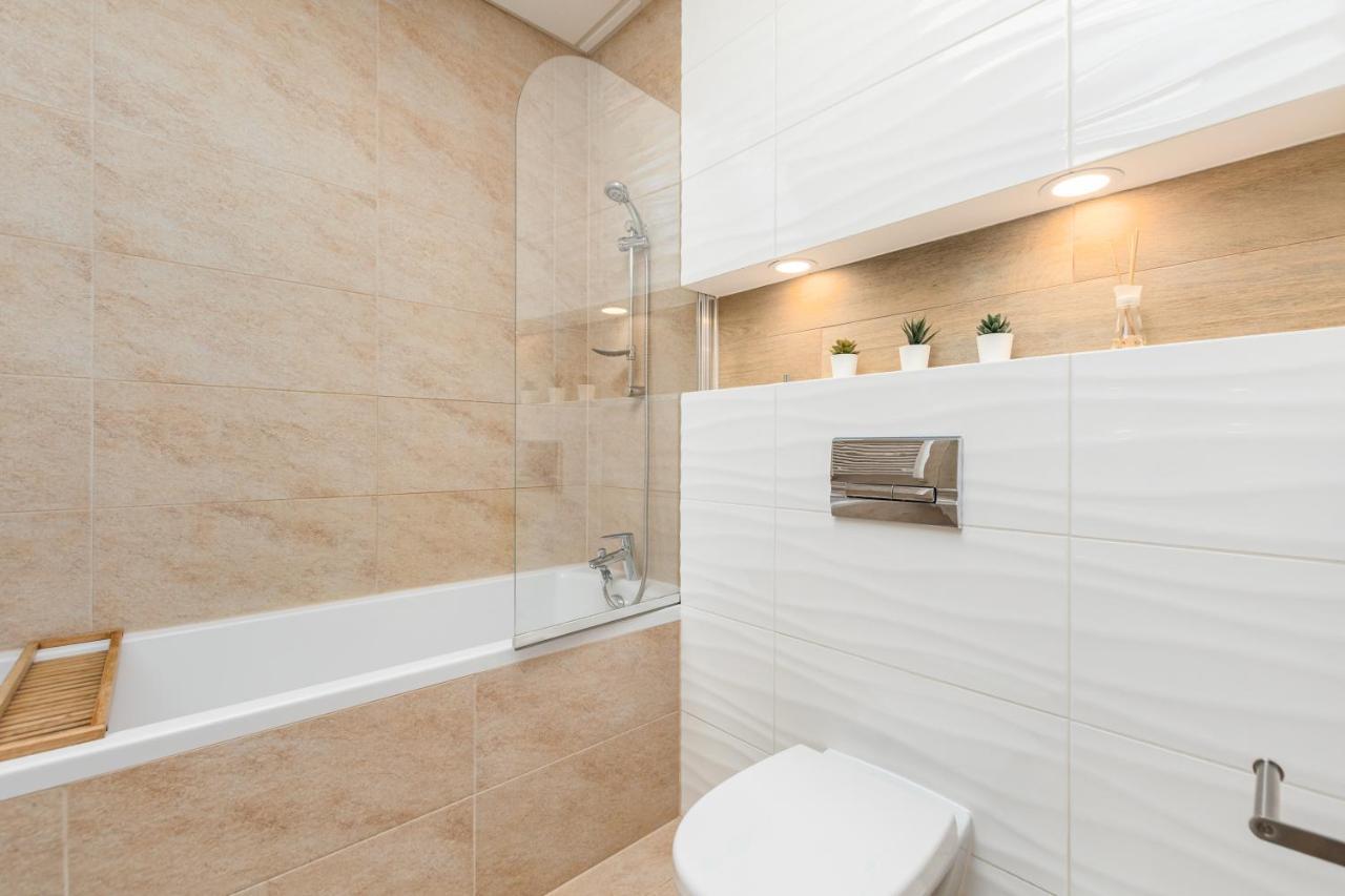 Kasprzaka 31 By Homeprime Warsaw Exterior photo